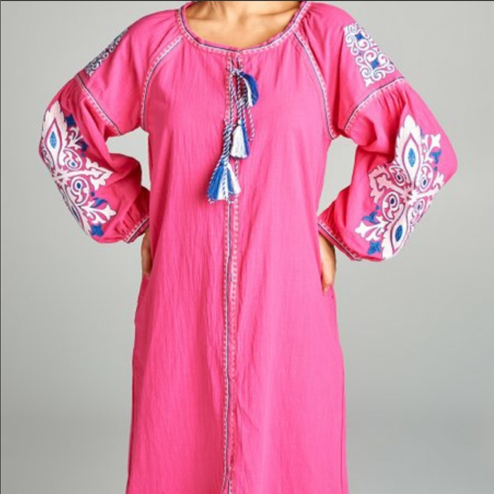 NWT Pink Embroidered Caftan Cover Up Robe - Picture 8 of 10